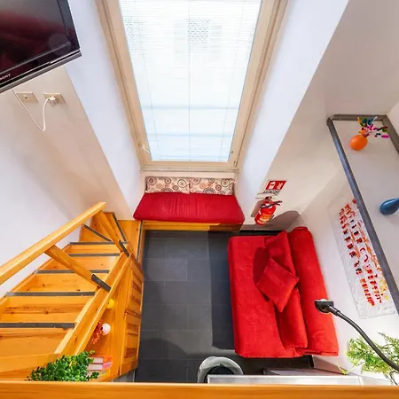 Esedra Loft, Like On A Boat Drifting Through Roma